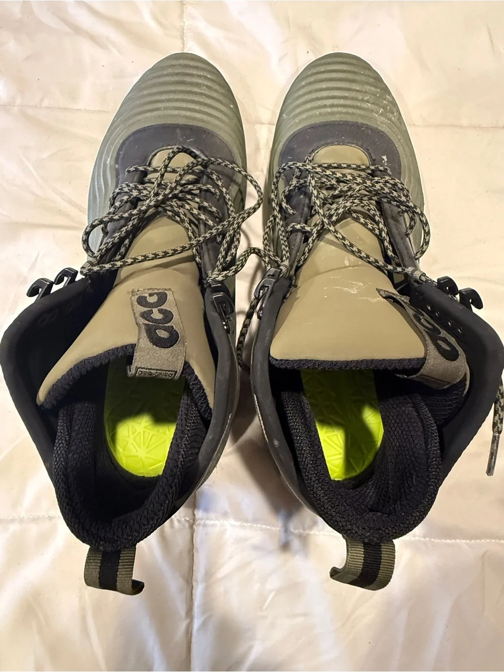 Nike ACG Foamposit Men's Olive Green Wave-Textured Sneakers
